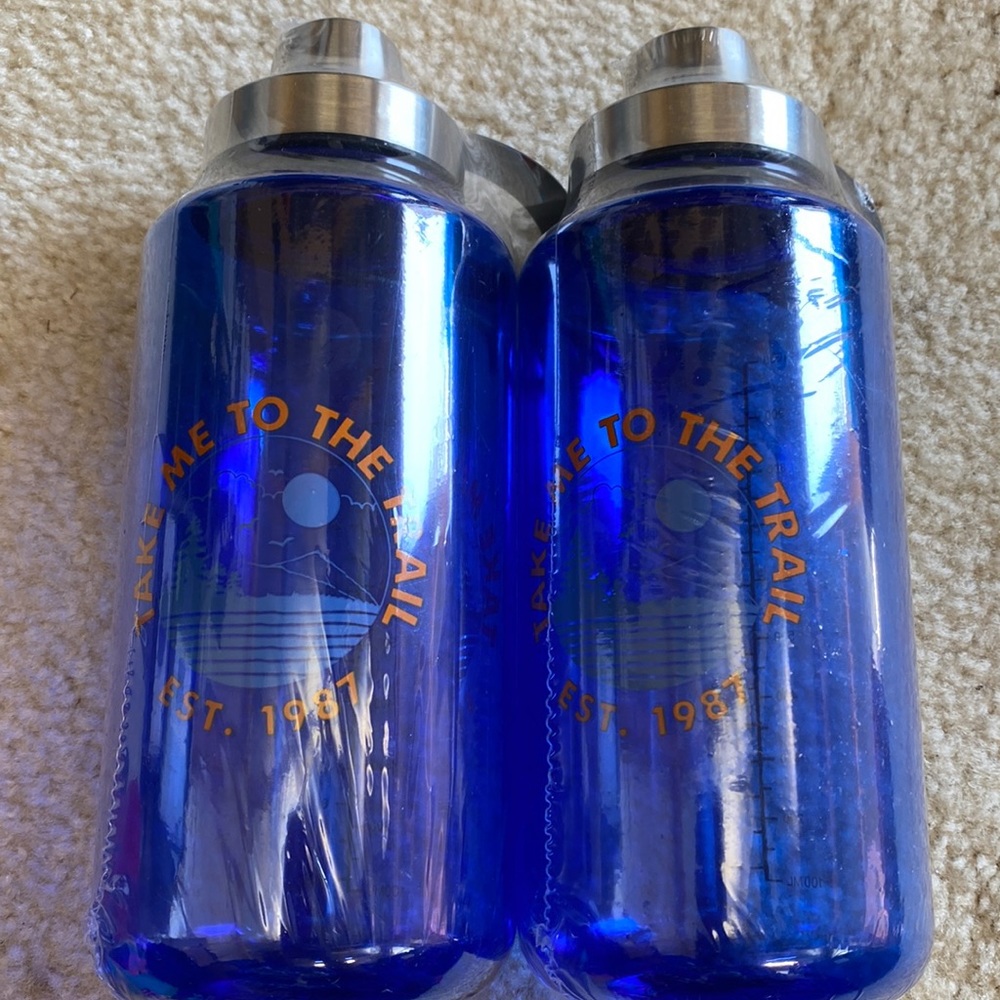32 oz water bottles 💰